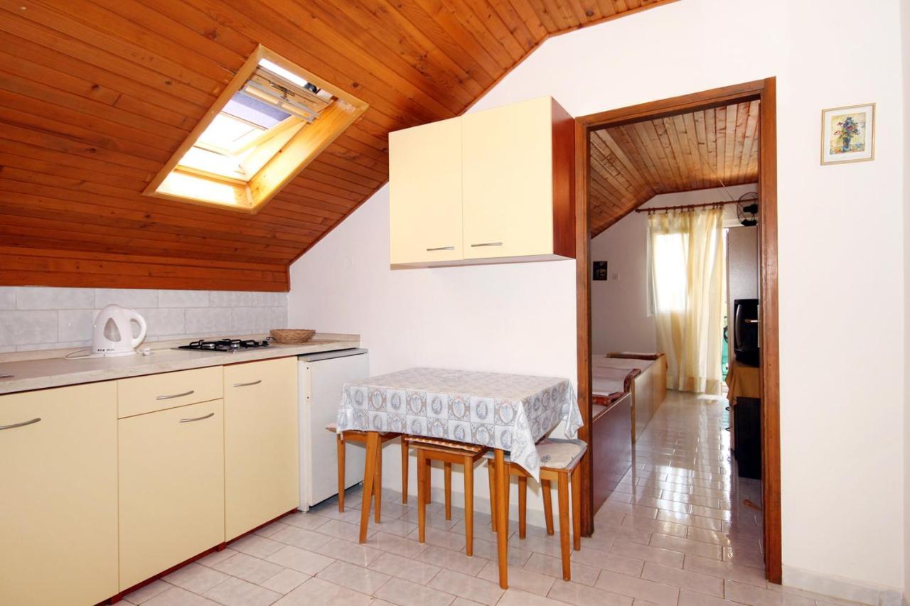 Apartments By The Sea Basina, Hvar - 542 Vrbanj Exterior photo
